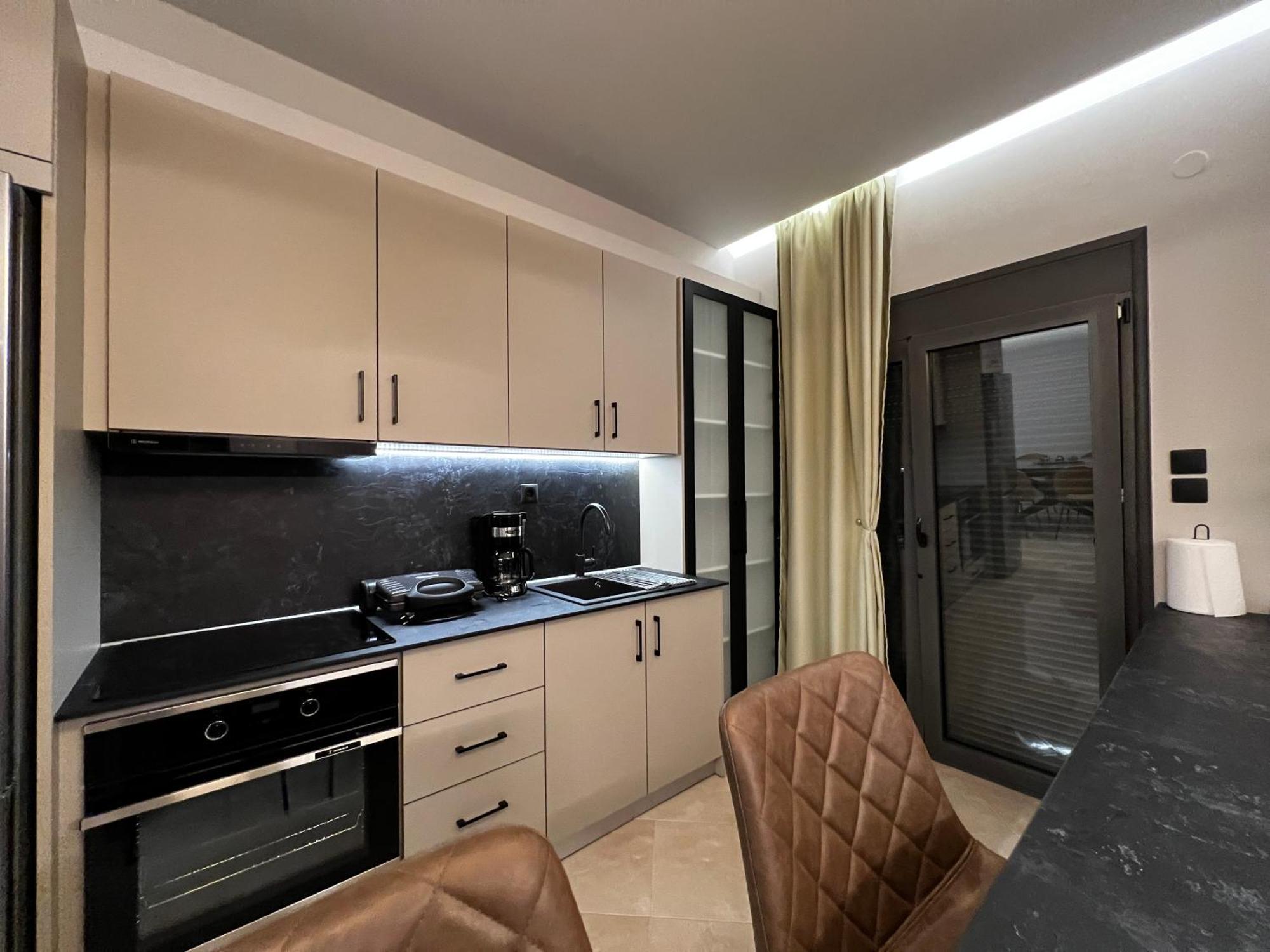 Suite Rooms - Fine Living Vevi 外观 照片