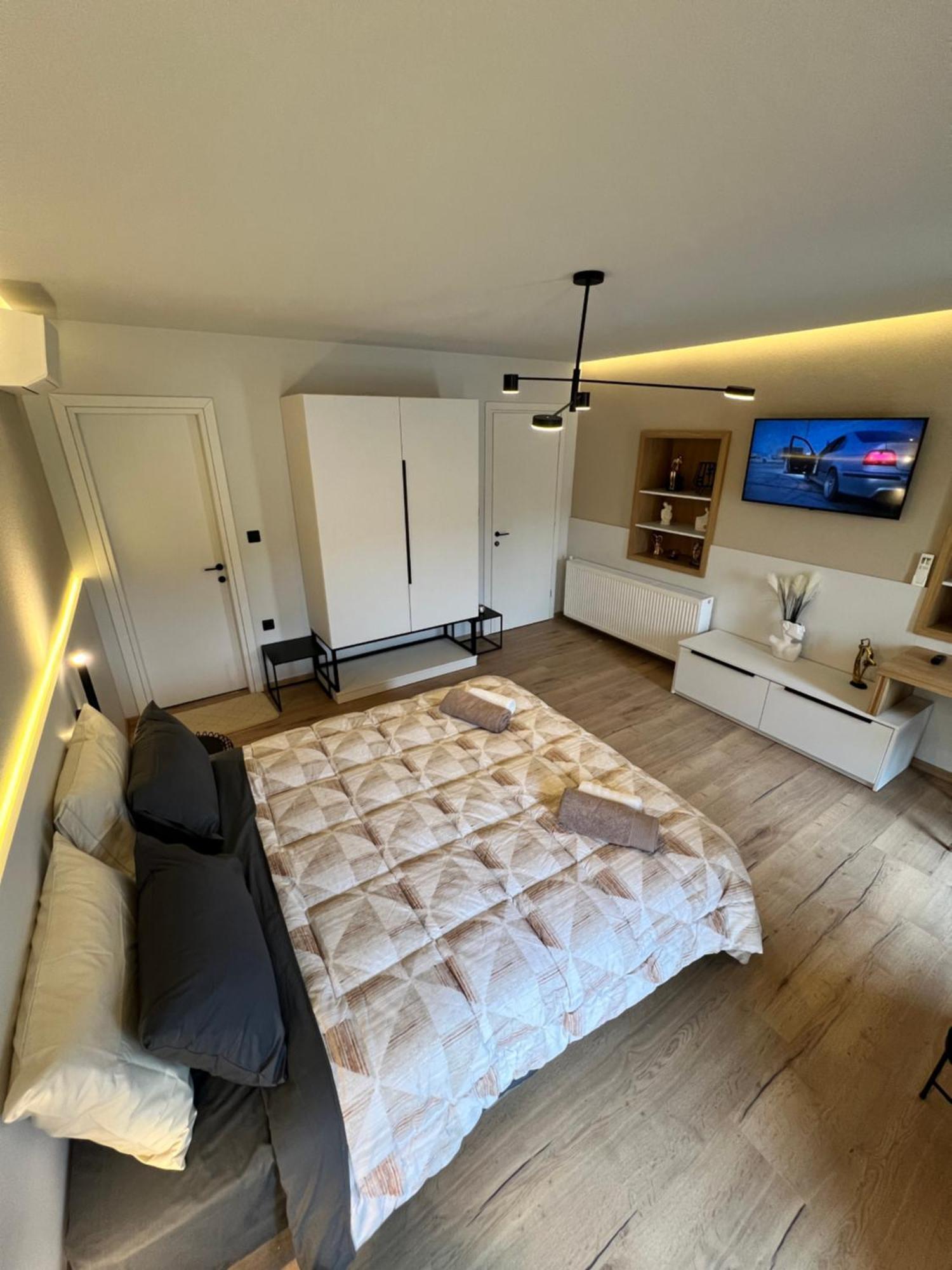 Suite Rooms - Fine Living Vevi 外观 照片